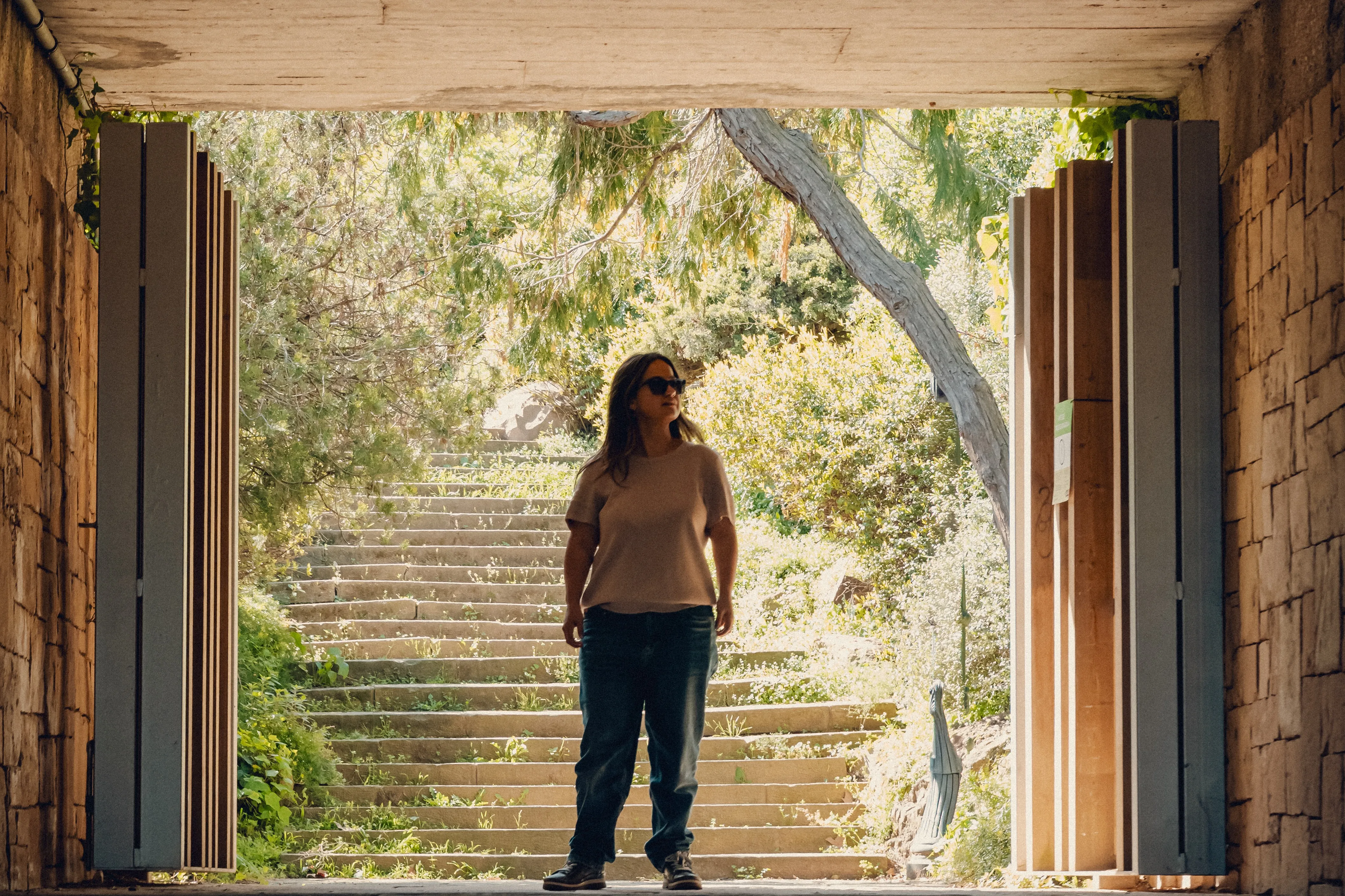 Fotografía callejera y de retrato en Montjuic. Luz y sombra