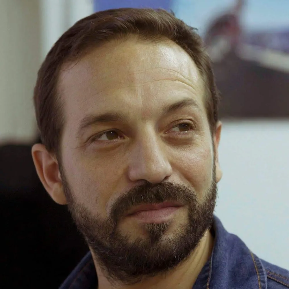 Profile image from external source